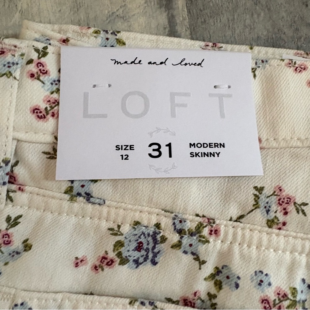 NWT LOFT Floral Modern Skinny White Jeans Sz 31 - 1217 - Picture 2 of 11